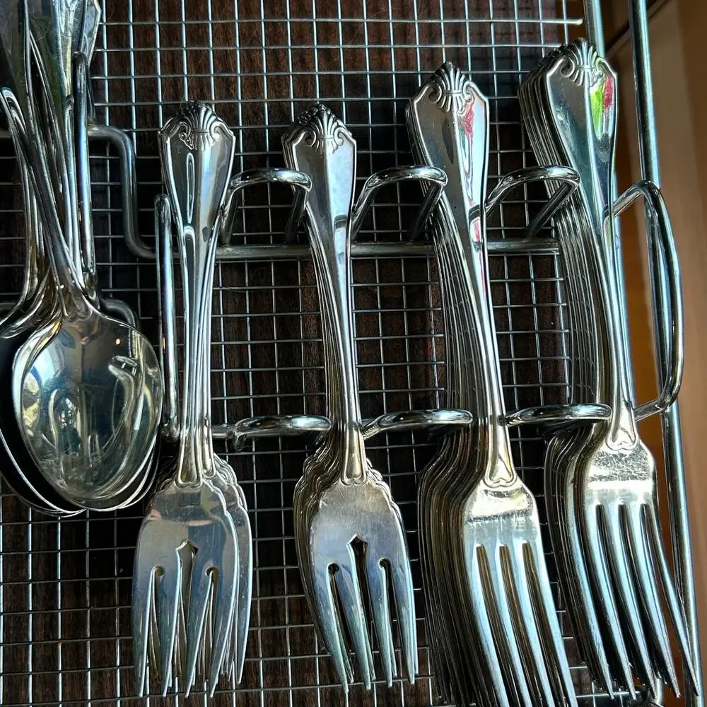 Oneida 118 piece flatware set King James 1881 w/ serving pieces